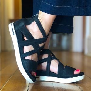 🖤EILEEN FISCHER | BLACK STRAPPY  SANDALS 🖤